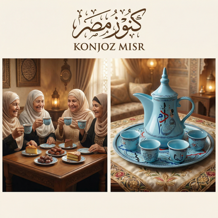 فناجين القهوة العربية التراثية مصطفة على صينية تقديم دائرية بزخارف كلاسيكية للضيافة الراقية في المجالس الأصيلة
